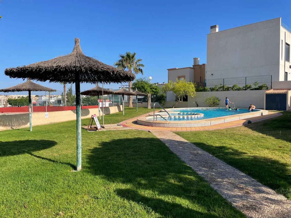 Villa De Lujo Con Piscina أوريويلا المظهر الخارجي الصورة
